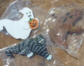 3 Vintage Miniature Halloween Wood Cut Outs Ornament Pumpkin Ghost Black Cat Diorama Craft Figures Haunted House Supply Lot ( 1721)