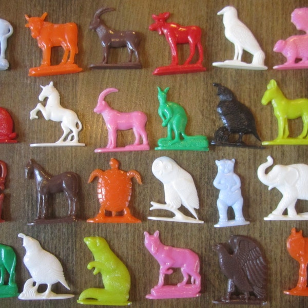 8 Vintage Miniature Animal Toy Cracker Jack Bubble Gum Cereal Prize Charm Plastic Craft Supply Lot Collectible Terrarium Diorama