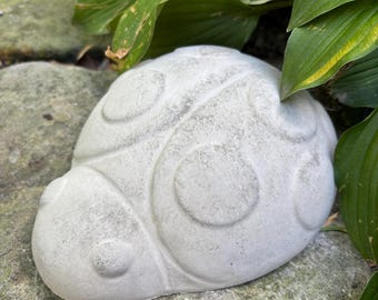 Giant Ladybug Garden Art Statue, Concrete: Handmade Decor