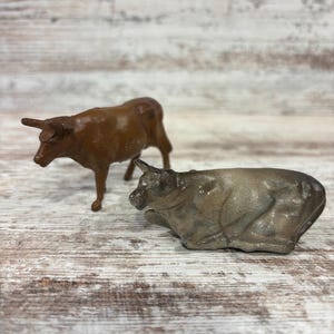 2 Vintage Metal Cows Steer Lead Miniature Figure Figurine Home Decor Collectible (#6851)