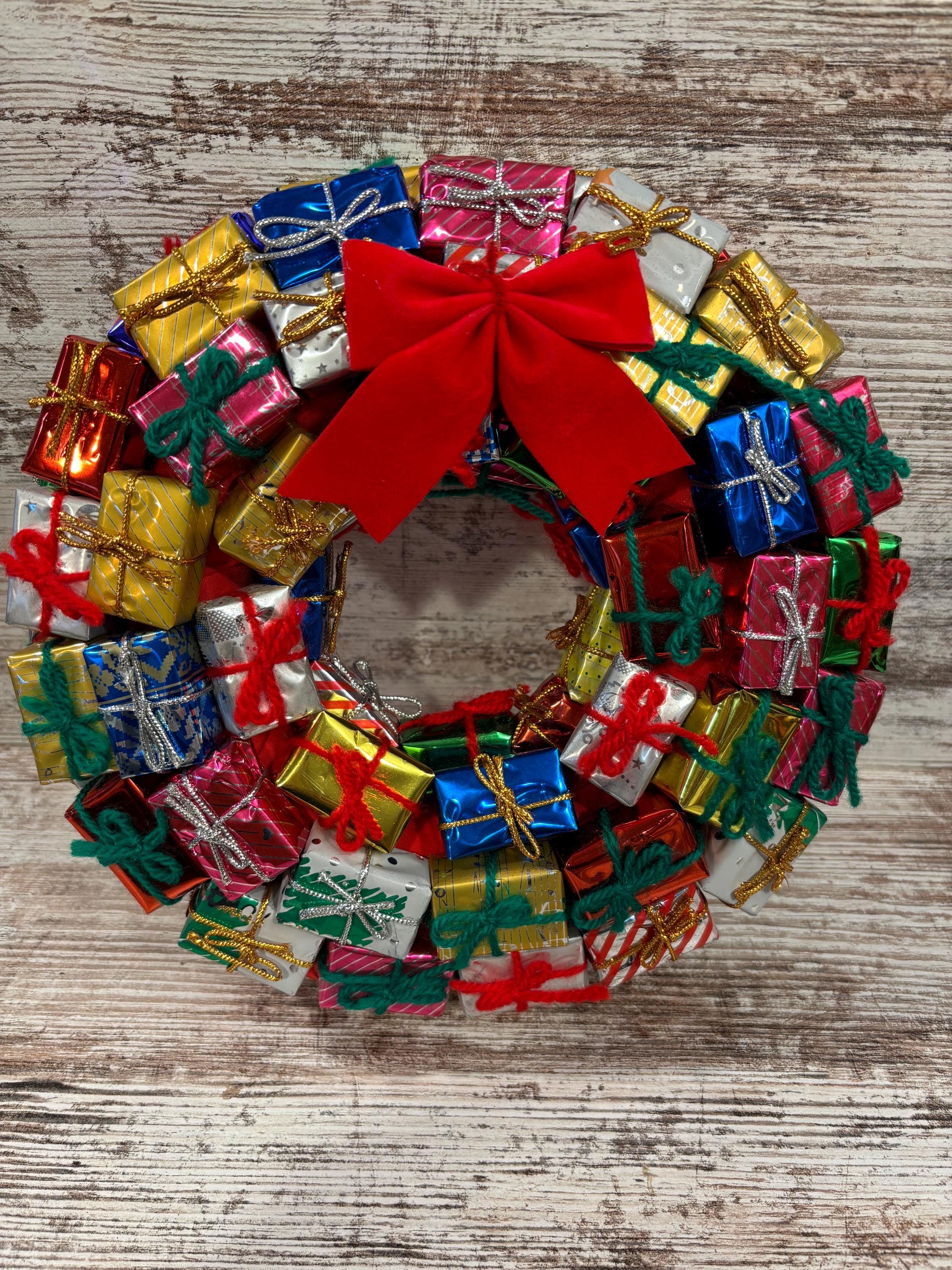 Christmas Present Wreath: Miniature Gift Packages, Vintage