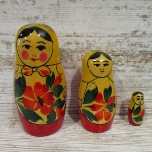 Vintage Matroyshka Nesting Dolls Russian Stacking Wooden Christmas (#5105)