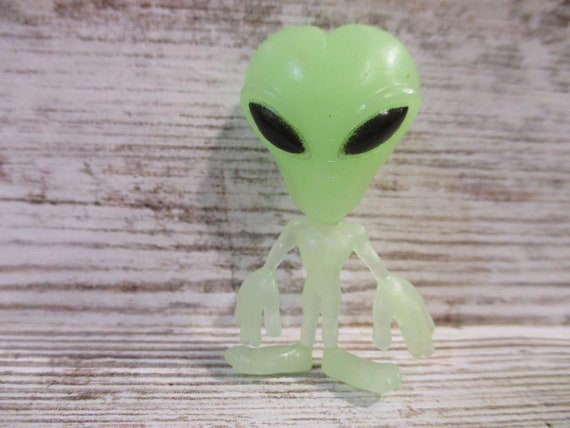 Vintage Alien ET Extra Terrestrial Martian Plastic UFO Miniature