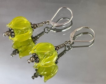 LOVELY LIME TULIP Earrings Extraordinary Lamp Work Glass Petals are Subtly Veined Great for a Gardener or Flower Lover Simple Classic Tender