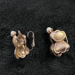 Vintage Pearl and Gold Tone Clip On Earrings