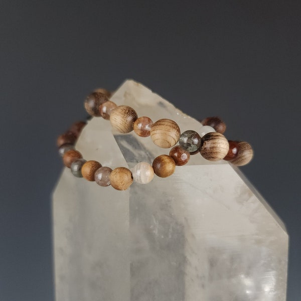 Myrtlewood Bracelet - Inclusion Quartz Beads