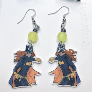 Ensemble de boucles d&#39;oreilles chauve-souris fille super-héros