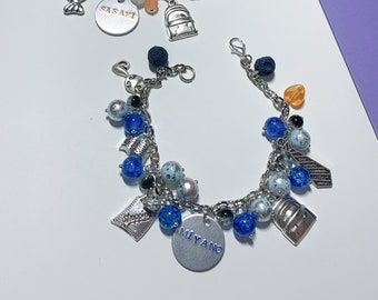 Op Miyano en Sasaki geïnspireerde geladen armbanden