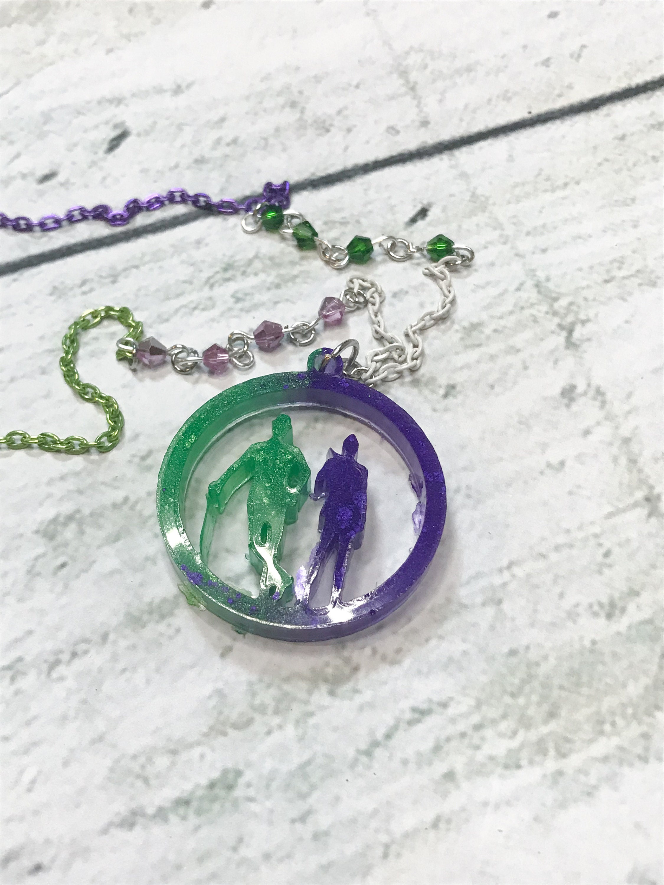 Nygmobblepot Resin Circle Necklace