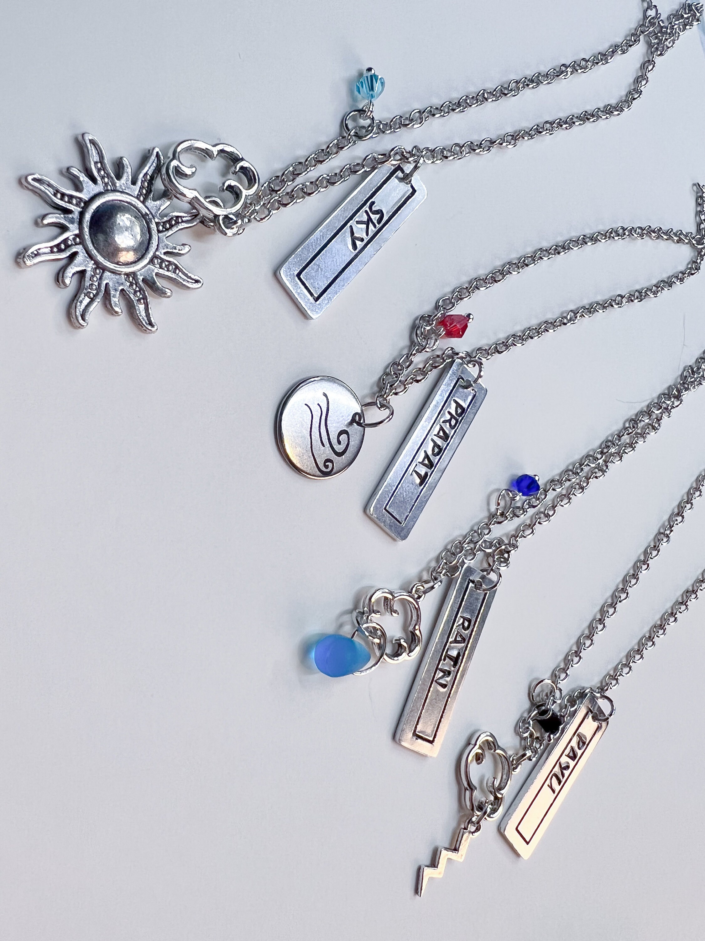 FortPeat LoveinTheAir ブローチ·ネックレス・ブレスレット Love in the Air Character Necklaces - Etsy
