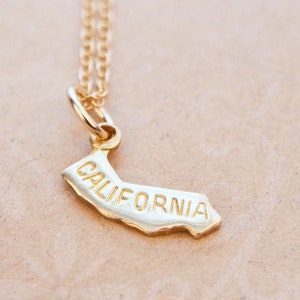 Dainty State Necklace, Gold State Charm Necklaces, 50 United states Necklace, Best Friend Bracelet, Multiple State Bracelet, Gift for Her