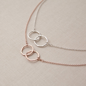 Three 3 Circle Infinity Necklace, Eternity Necklace, Family Necklace, Linked Circle Necklace, Mommy Necklace, Friend Necklace, Mother Gift