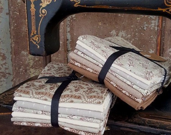 Fabric: Bundle FQ 7pc Taupe & Wintergreen by Moda Fabrics