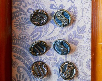 Notions: Antique Vintage Metal Buttons on Decorative Card Set/ 6