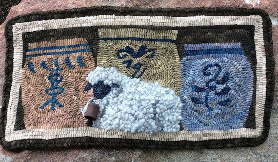 Pattern: Rug Hooking Pattern "Lamb and Crocks" by Vintage Heart Rug Design (Yvonne Buus)