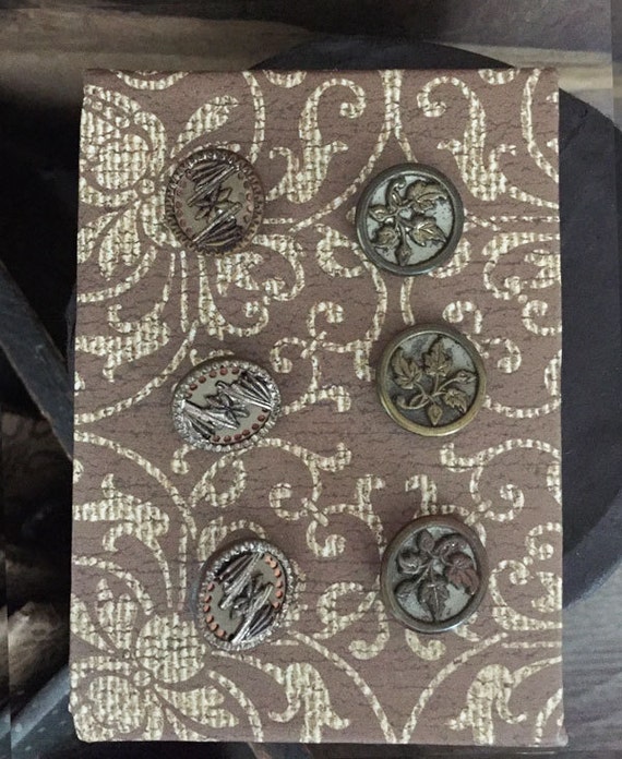 Notions: Antique Vintage Metal Buttons on Decorative Card Set/ 6