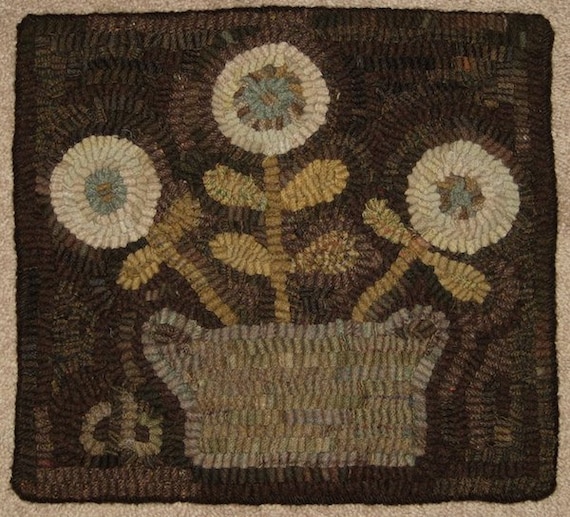 Pattern: Primitive Rug Hooking Pattern - "Basket of Flowers" from Baskets of Wool