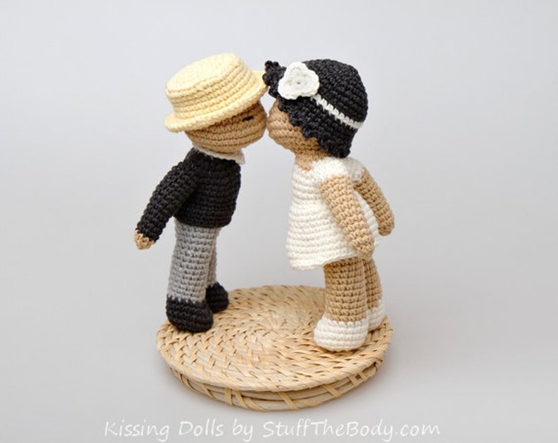 Kissing Dolls Amigurumi Pattern, Wedding Crochet Gift, Bride and Groom, Wedding Topper, valentines day, bridal shower, diy image 1