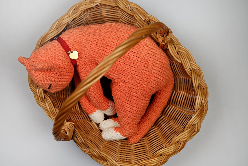 Dreaming Cat Amigurumi Pattern, Crochet Sleeping Kitten, Valentine's Day present, baby shower, christmas, diy toy, plushie, birthday gift image 3