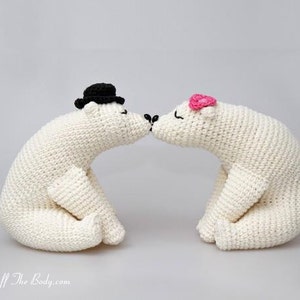 Kissing Bears Amigurumi Pattern, wedding crochet pattern, home decor, bridal shower, diy gifts, polar bears, white bears, valentines day