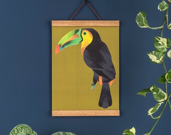 Kunstdruk toekan: tropische vogel op mosterdgeel