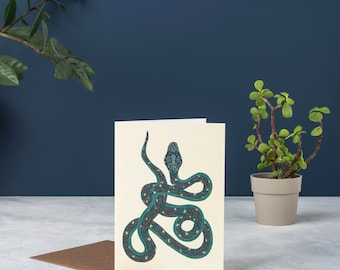Blanco kaart blauwe slang: handgeschilderde slangenkunst