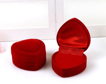 Red Velvet Charm Pendant Earring Box Display Jewelry Gift Box Gold Trim Style