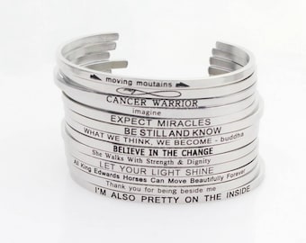 Bracciali rigidi personalizzati, bracciale in acciaio inossidabile con citazione positiva e motivazionale incisa a mano, bracciali rigidi con mantra per uomo e donna