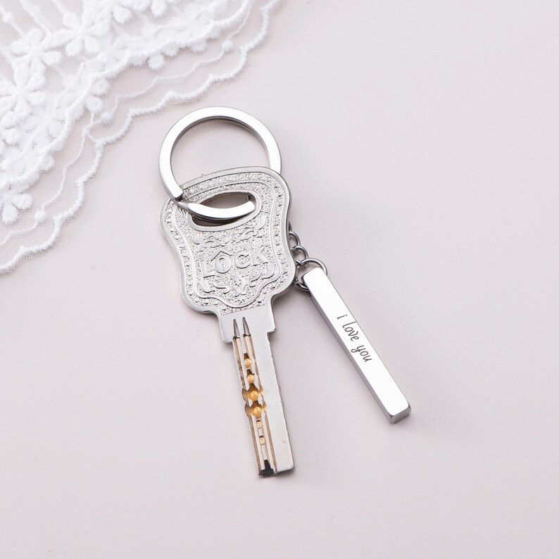 Porte-clés avec texte personnalisé, Porte-clés avec pendentif barre 3D, Porte-clés avec nom personnalisé, Porte-clés en acier inoxydable pour femmes hommes, cadeaux image 8