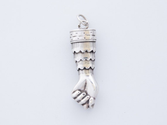 Mano Figa Pendant, Antique Articulated Silver Mano