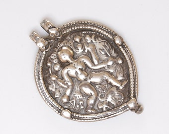 Vishnu Deity Pendant, Antique Silver Vishnu Amulet Pendant, Rajasthan India, Antique Hindu Amulet, Hindu Amulet, Protection Amulet