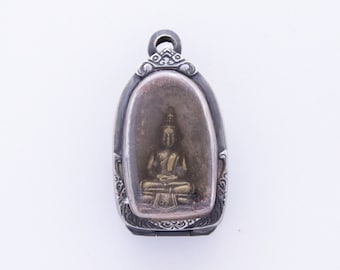 Dhyana Buddha Thai Amulet, Vintage Amulet Box Pendant with Small Bronze Dhyanna Buddha Statue, Protection Amulet, Wisdom Buddha Pendant