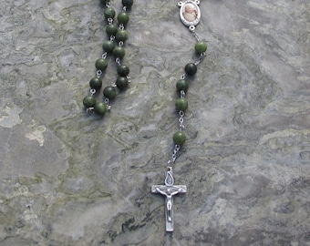 GENUINE Hand Carved Connemara Marble Rosary Beads In Loving Memory Crucifix John Paul II Centre Piece Guaranteed Irish