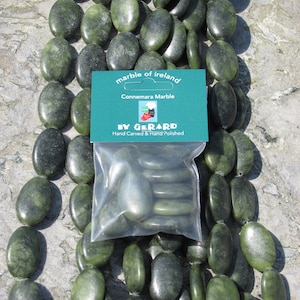 GENUINO Marmo Connemara 27 x 18 mm Perline 1/2 Corda (7 Perline) Garantito Irlandese