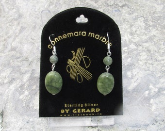 CONNEMARA MARBLE ブローチ Vintage Connemara Marble 18K Gold Plated Celtic Clover Cross