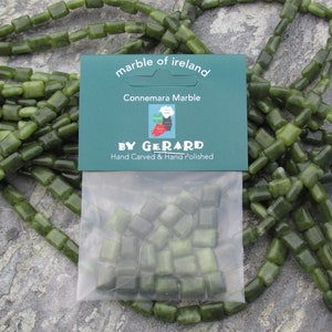 Mármol Connemara AUTÉNTICO Rectángulos de 8 x 6 mm 1/2 cuerda Garantizado Irlandés