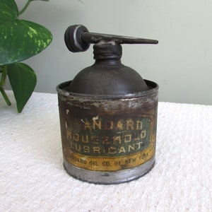1920’s Standard Household Lubricant Oiler Can ~ 2 Way Threaded Spout ~ Rare Standard Oil Company of NEW YORK Label ~ Nice!
