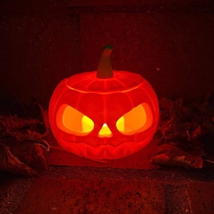 Spooky Pumpkin Halloween LED Jack-o-Lantern Tea Light Holder
