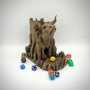 Klassiskt Minotaur-tärningstorn från Possibly Cool Dice Towers av Black Blossom Games