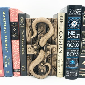 Monstrous Lock Tentacles Book Nook Insert - 3D Printed Hand-Painted Horror Book Nook Bookshelf Insert