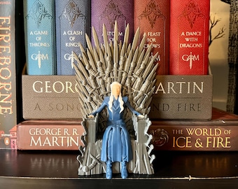Dragon Queen Bücherregal Dekor - sitzend auf dem Thron der Schwerter - GOT und HOTD inspiriert 3D gedrucktes Bücherdekor