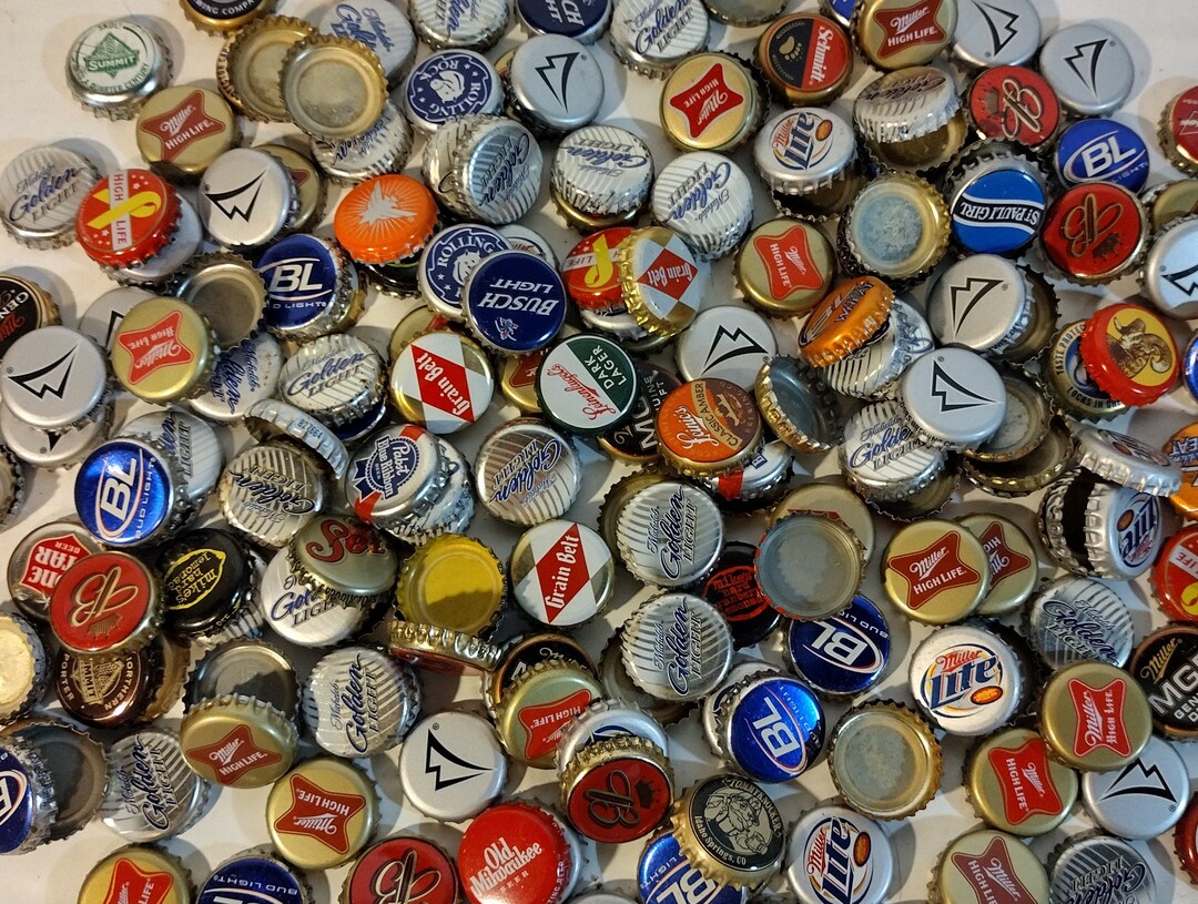 100 Assorted Beer Bottle Caps Craft Collectible Decor Etsy