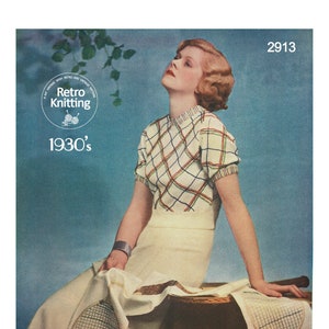 Può includere: Un modello di maglia vintage degli anni '30 per un maglione lavorato a maglia rasata con un motivo scozzese ricamato. Il modello è progettato per un busto di 86 cm.