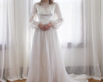 1940's bishop sleeve wedding gown / wedding dress / satin / petite / size XS / Art deco