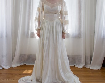 1930's Balloon sleeve tulle net wedding dress / ethereal / sheer / Illusion neckline / lace / size XS