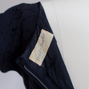 1950's Black Eyelet Wiggle Dress / Sheath Dress / Size M / L - Etsy