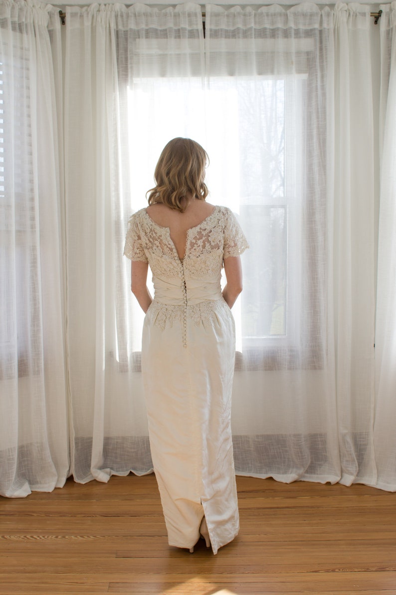 1950's silk wedding gown with detachable train and sash / alencon lace / size petite XS image 9