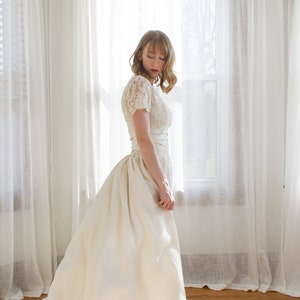 1950's silk wedding gown with detachable train and sash / alencon lace / size petite XS image 3