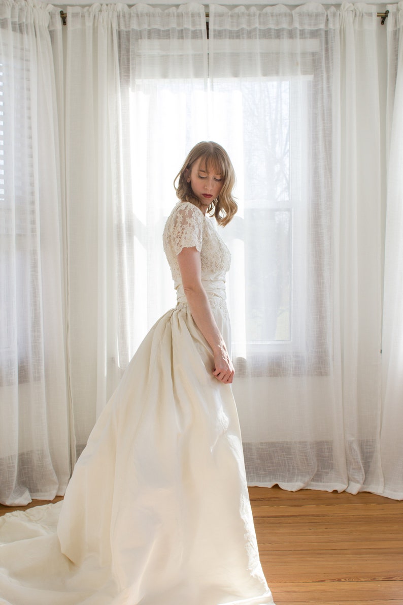 1950's silk wedding gown with detachable train and sash / alencon lace / size petite XS image 3