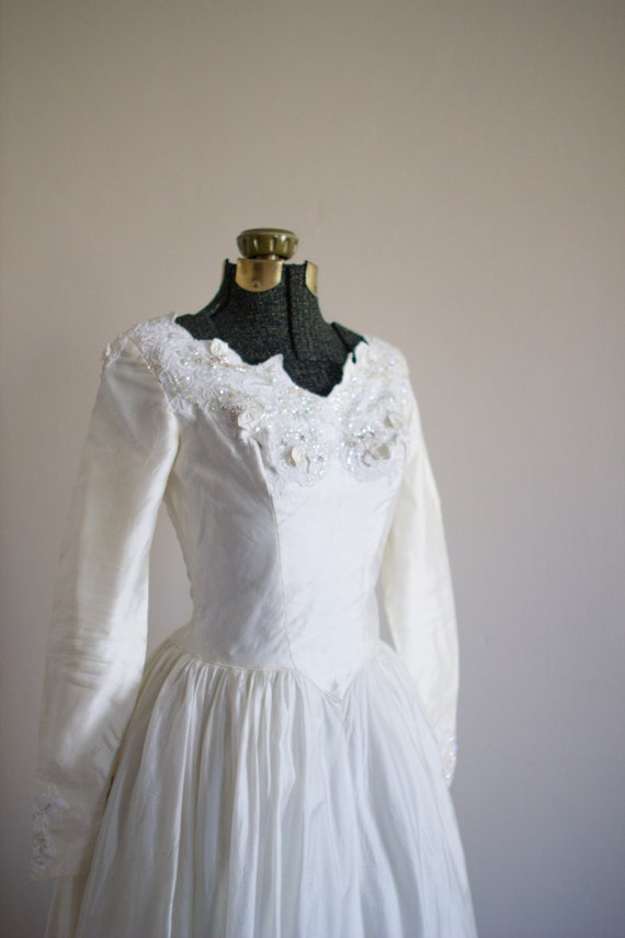 1950's Embellished Silk Wedding Gown / Size XS S … - image 3